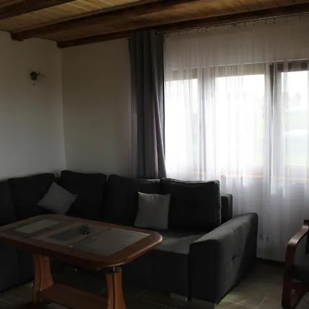 Domki Nad Jeziorem Oliwia Lodge